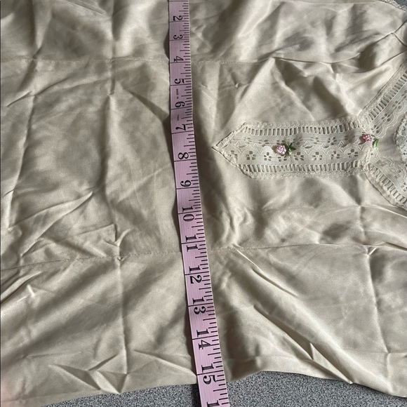 Vintage Gay Lure Light Beige Camisole Size Medium - Picture 6 of 6